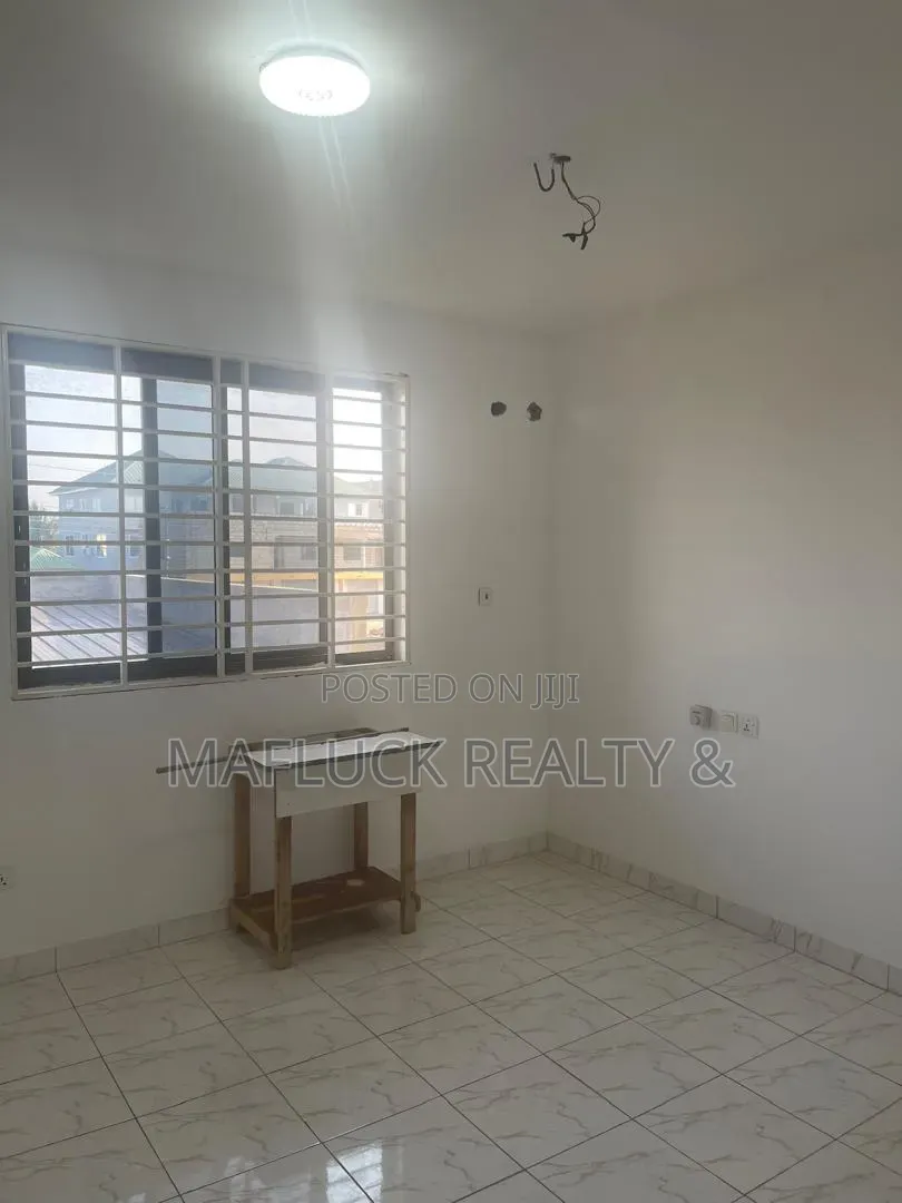 1bdrm Apartment in Lakeside Estate for rent