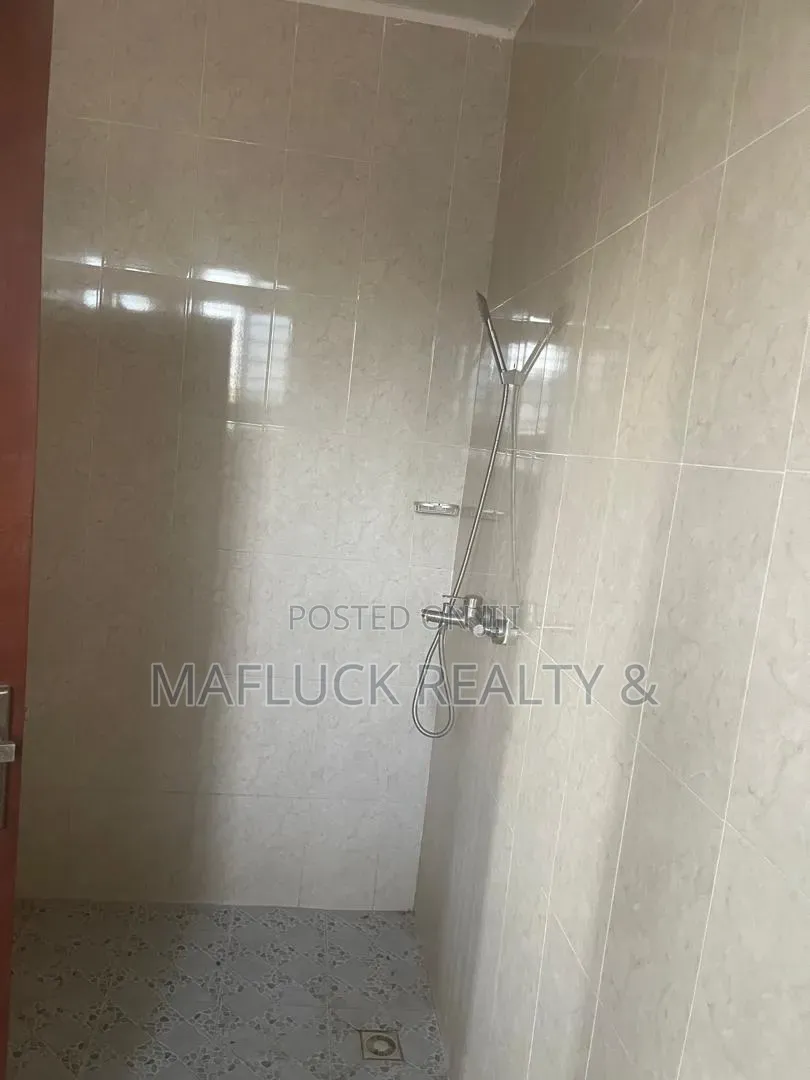1bdrm Apartment in Lakeside Estate for rent