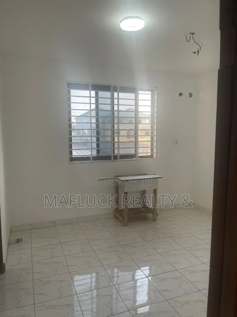 1bdrm Apartment in Lakeside Estate for rent