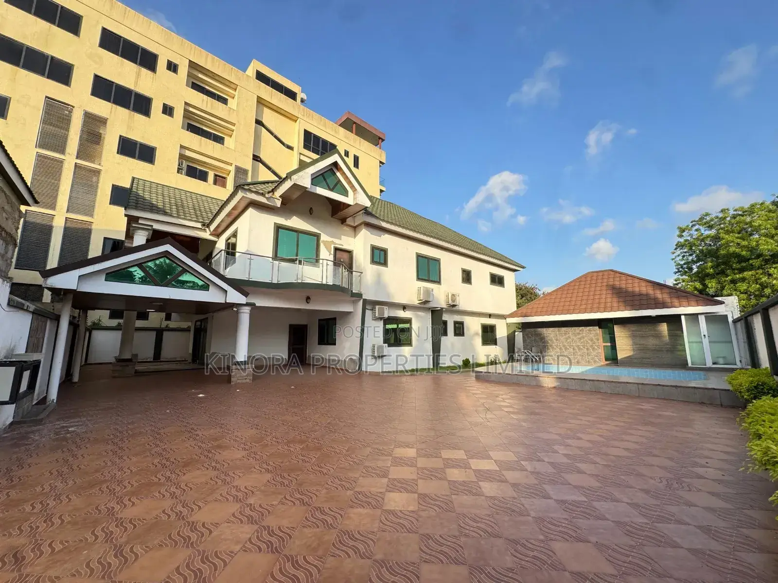 Furnished 7bdrm Apartment in East Legon Main, American House for rent