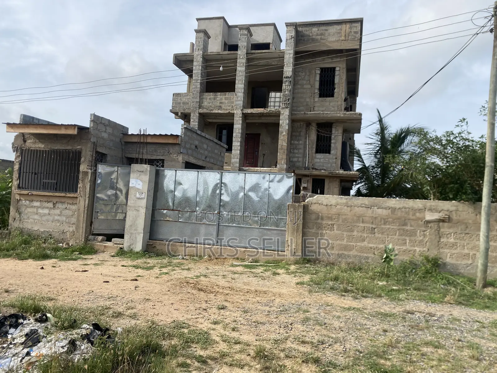 6bdrm Mansion in Prampram for sale