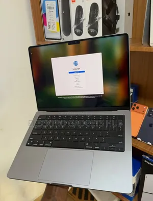 Apple MacBook Pro 2023 M3 Pro 14-inch 18GB Apple M3 Pro SSD 512GB