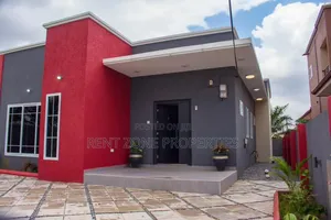3bdrm Maisonette in Amasaman for sale