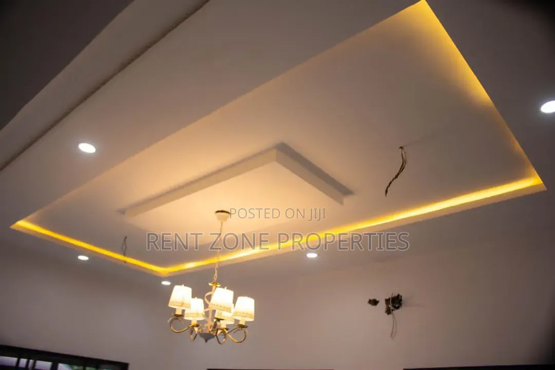 3bdrm Maisonette in Amasaman for sale