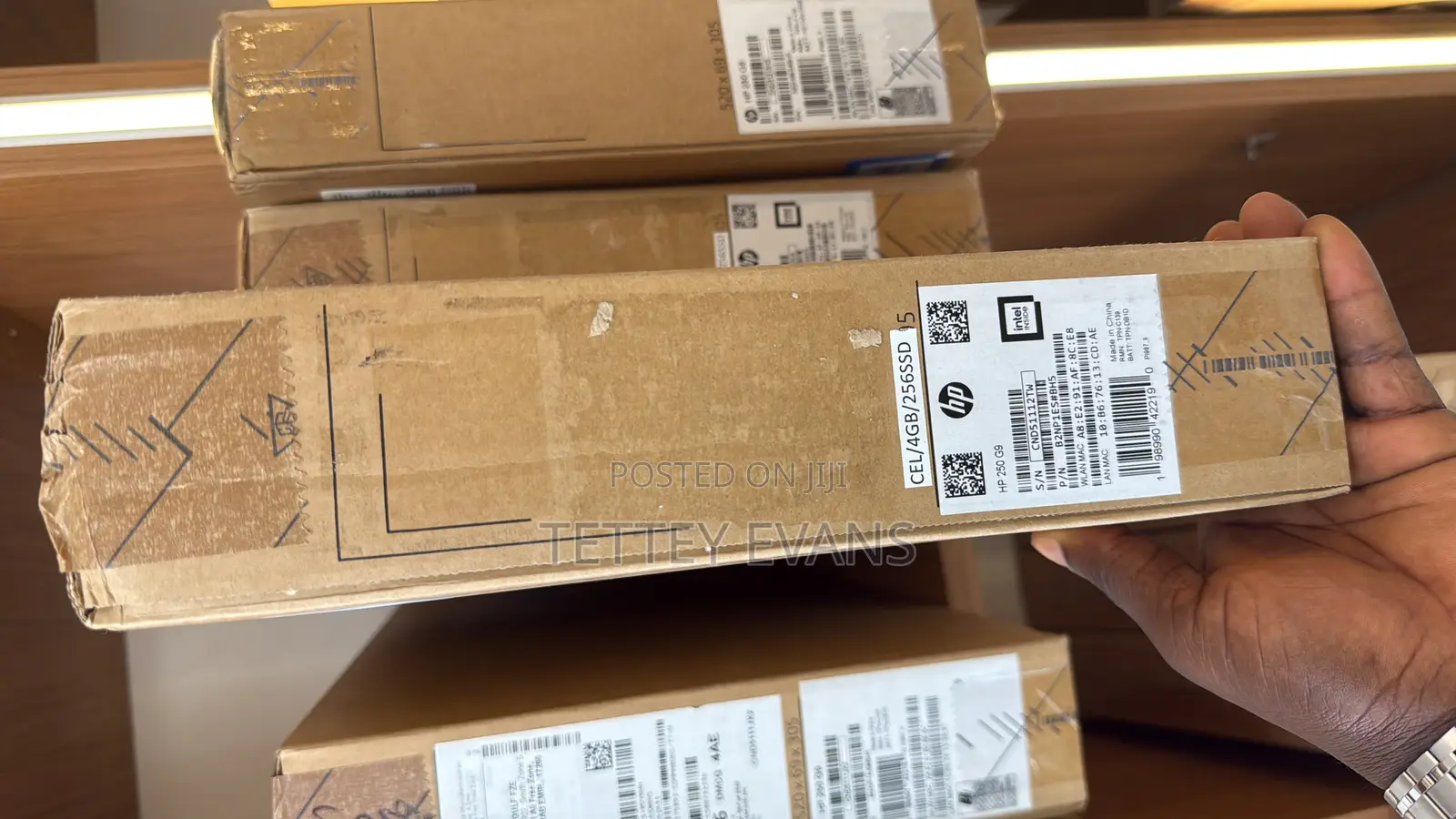 New Laptop HP 250 G10 4GB Intel SSD 256GB