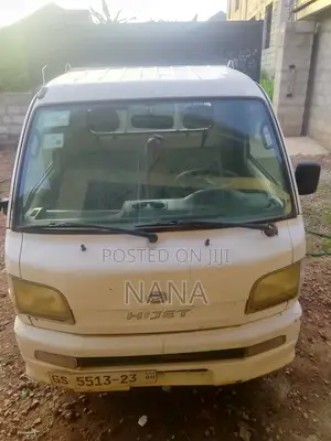 Daewoo Chairman 2009 White