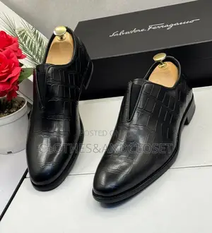 Black Crocodile-Patterned Dress Shoe