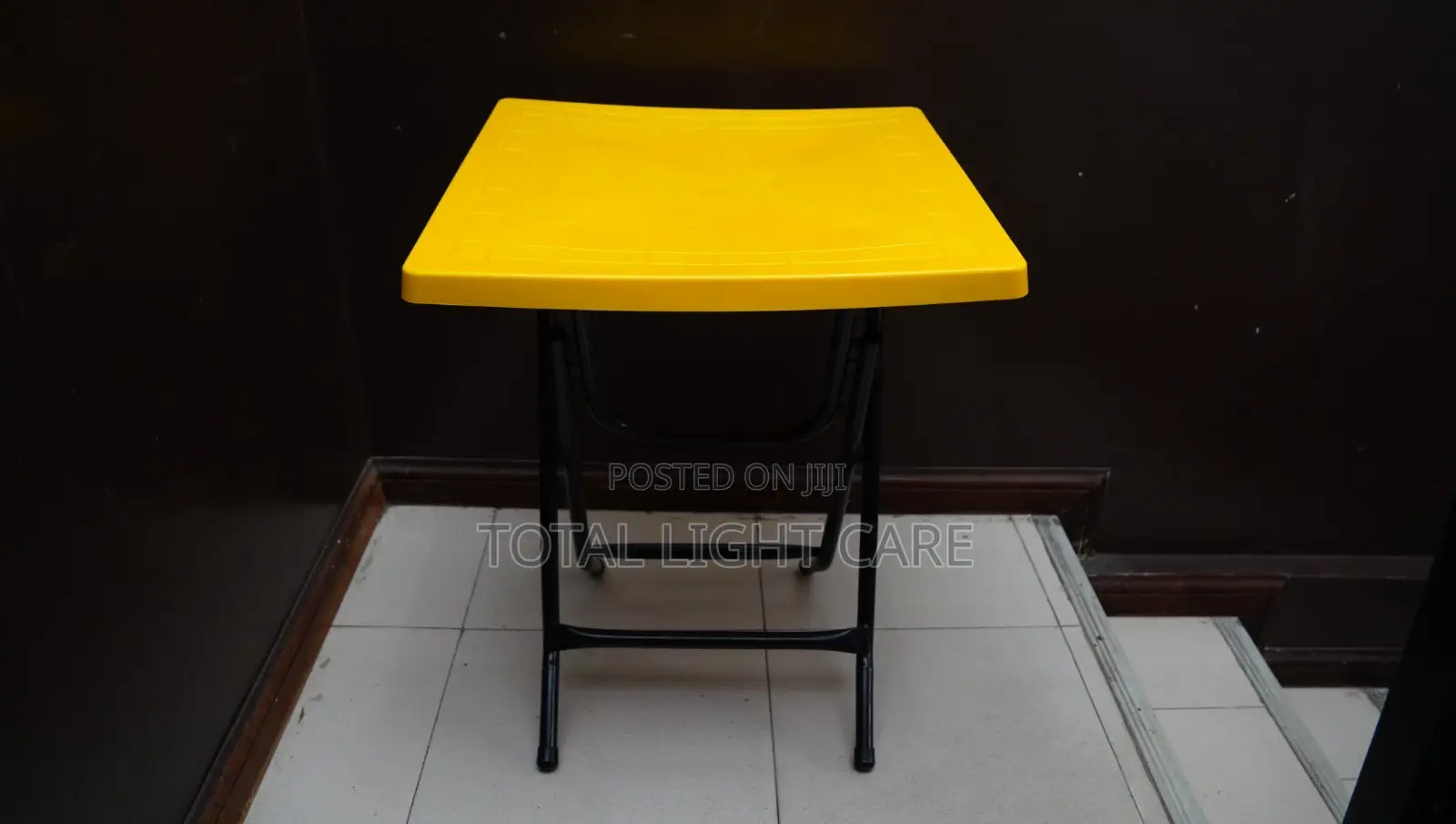 Foldable Mini Table