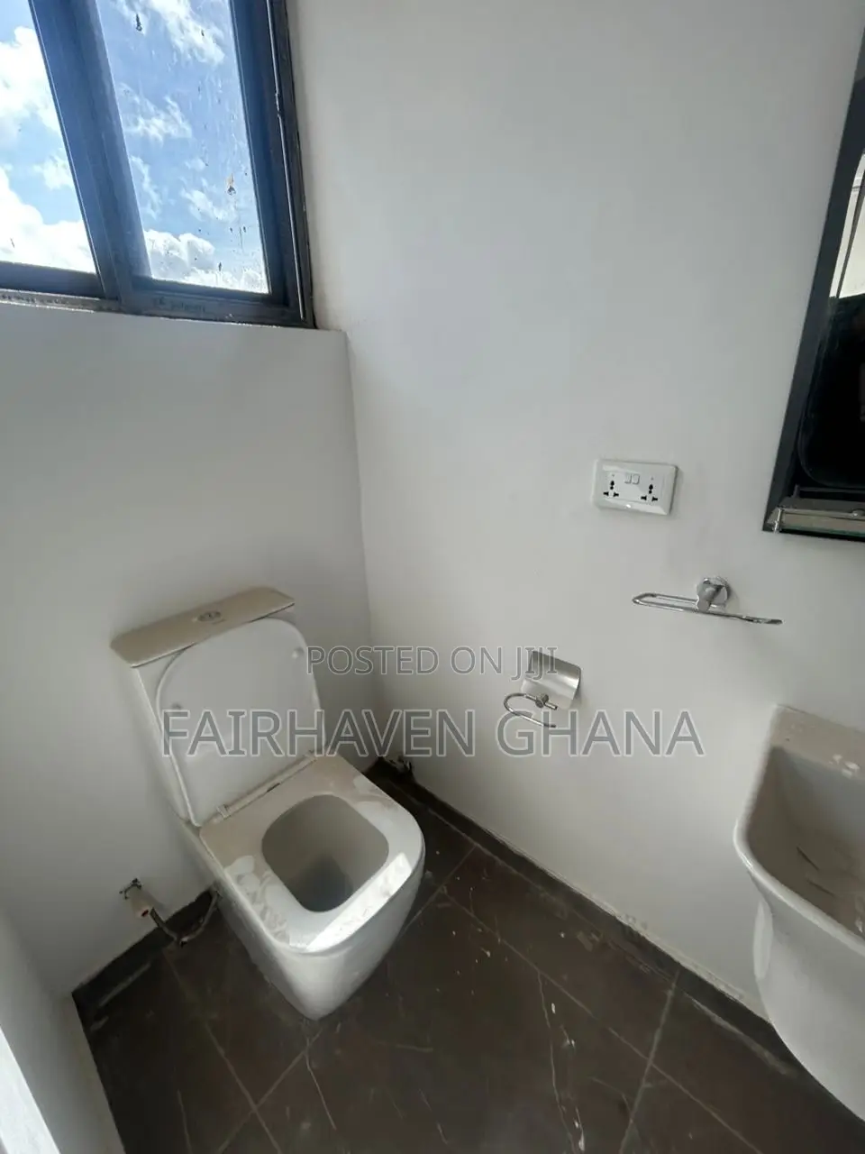 3bdrm Townhouse / Terrace in Fairhaven Properties, Tseaddo for rent