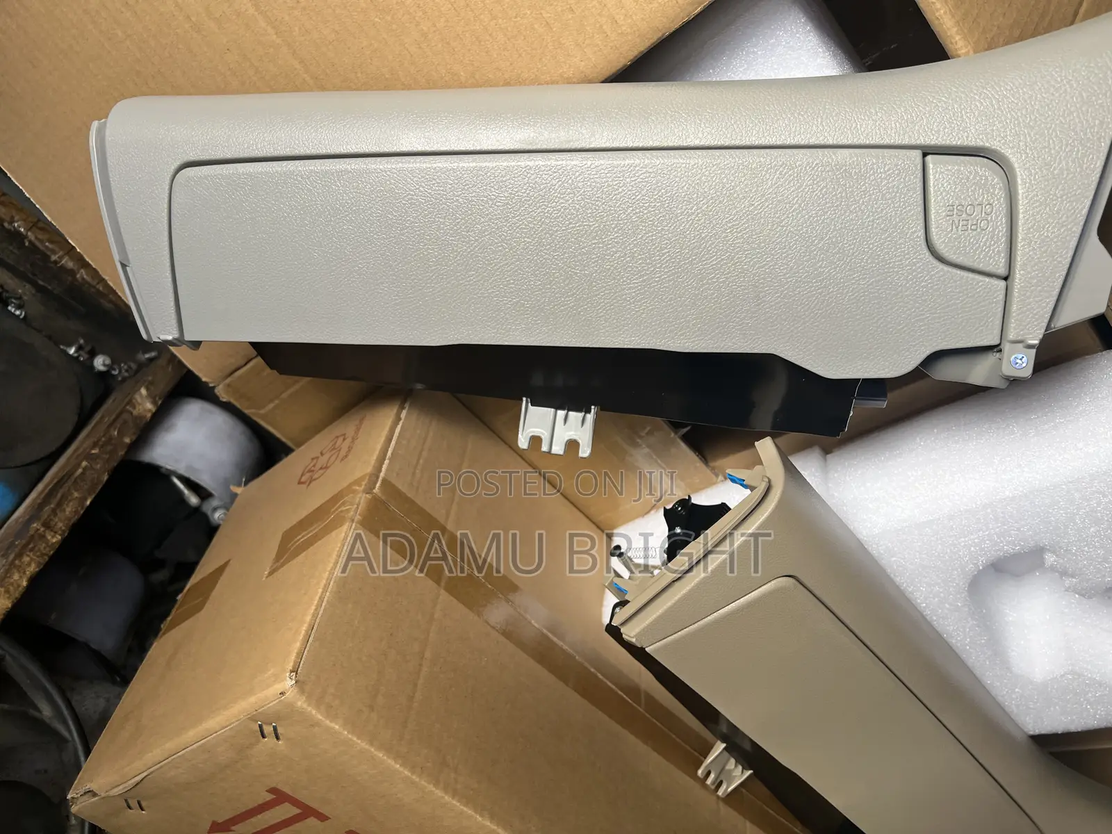 Rav 4 Letter Box