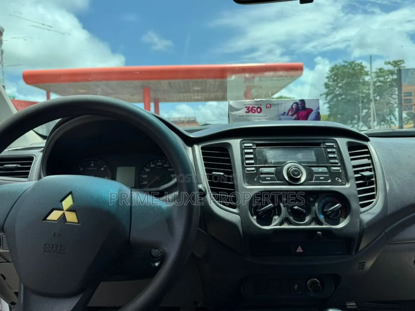 Mitsubishi Pickup For Rental