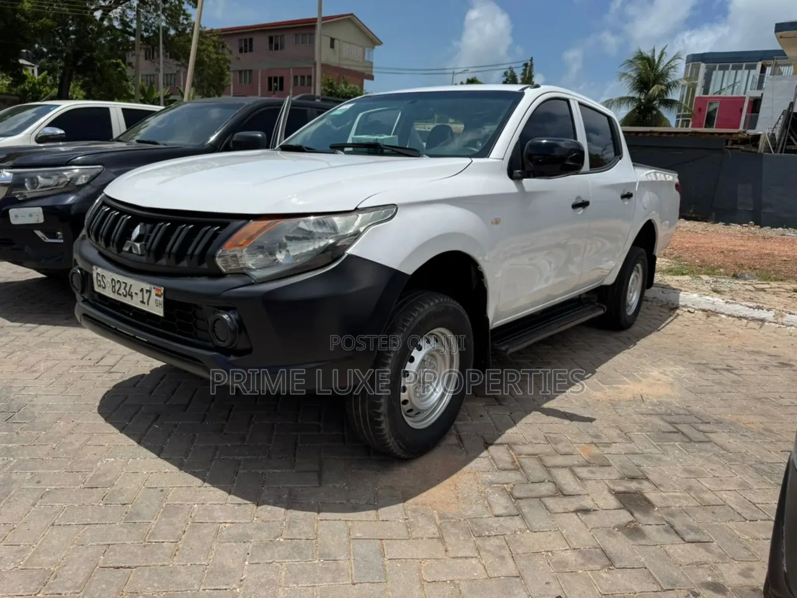 Mitsubishi Pickup For Rental