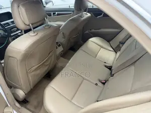 Mercedes-Benz C300 Luxury 4Matic Sedan AWD (3.5L 6cyl 7A) 2013 White