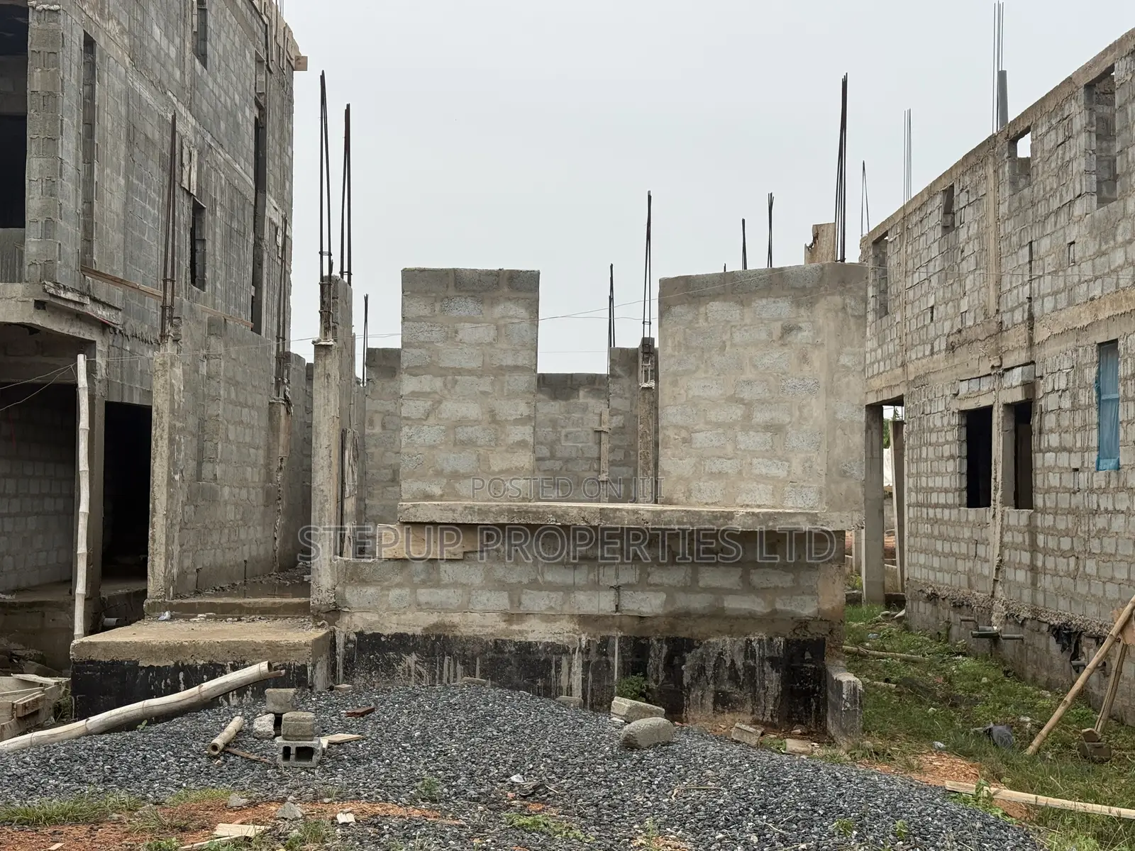 4bdrm House in Adenta, Housing Down for sale