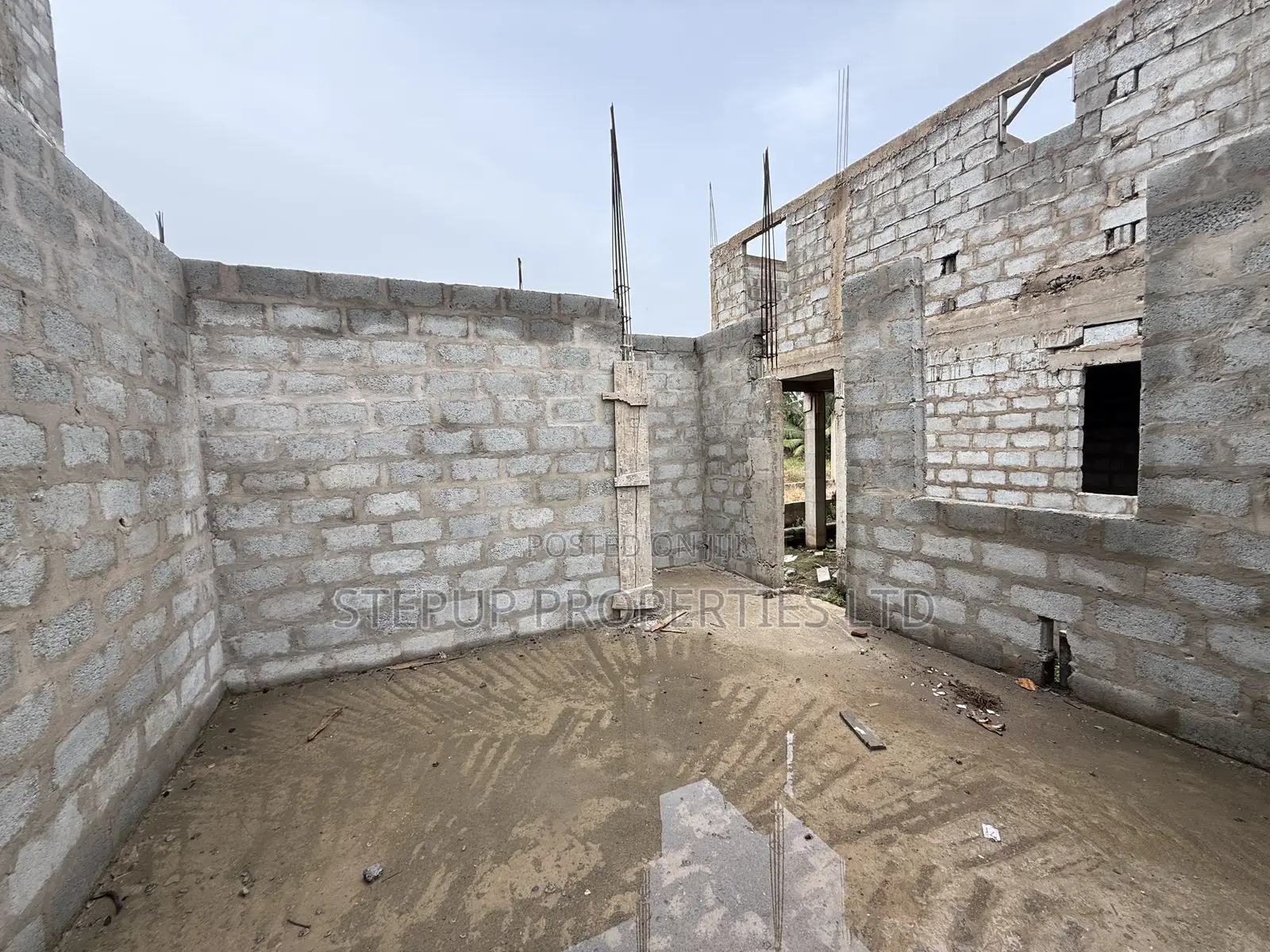 4bdrm House in Adenta, Housing Down for sale