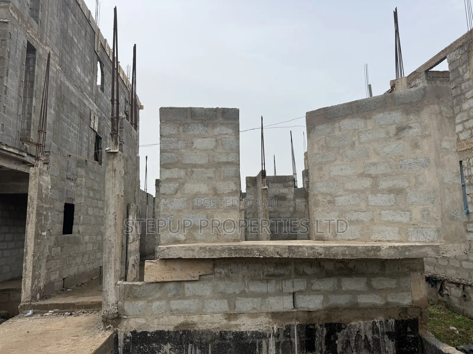 4bdrm House in Adenta, Housing Down for sale