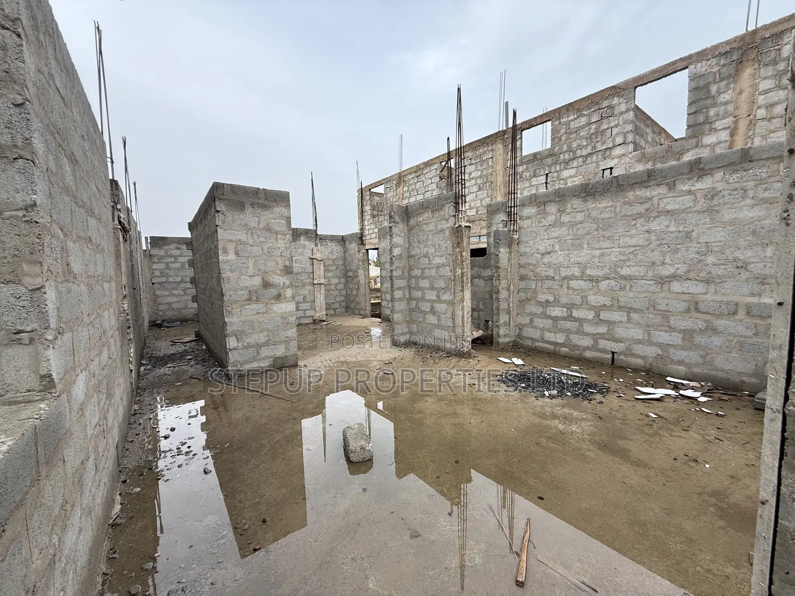 4bdrm House in Adenta, Housing Down for sale