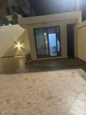 4bdrm House in Green, East Legon for sale