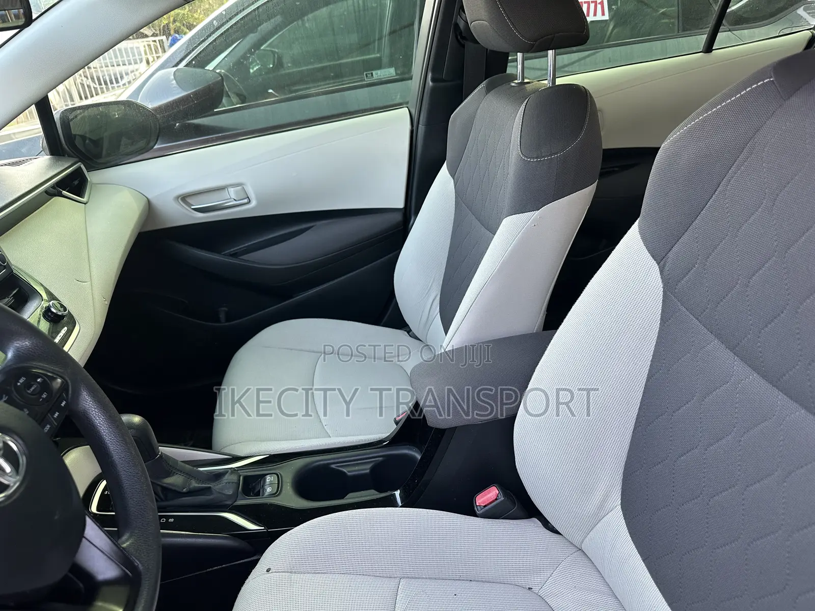 Toyota Corolla LE 2020 Red