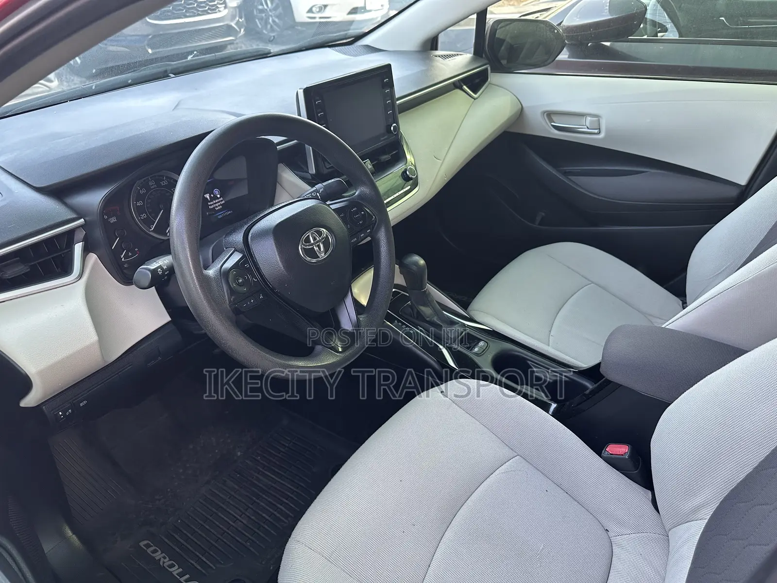Toyota Corolla LE 2020 Red