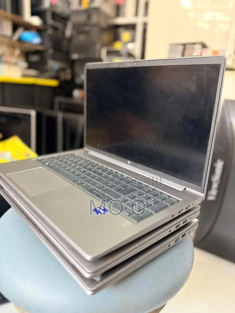 Laptop HP ZBook Power G9 i7 16GB Intel Core i9 SSD 1T