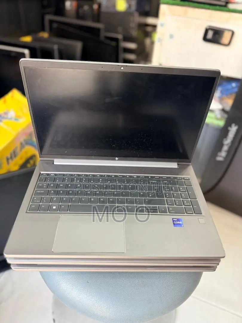 Laptop HP ZBook Power G9 i7 16GB Intel Core i9 SSD 1T