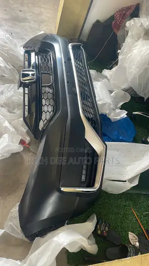 Honda Cr-v 2017-2018-2019-2020-2021 Oem Spec Front Bumper Complete
