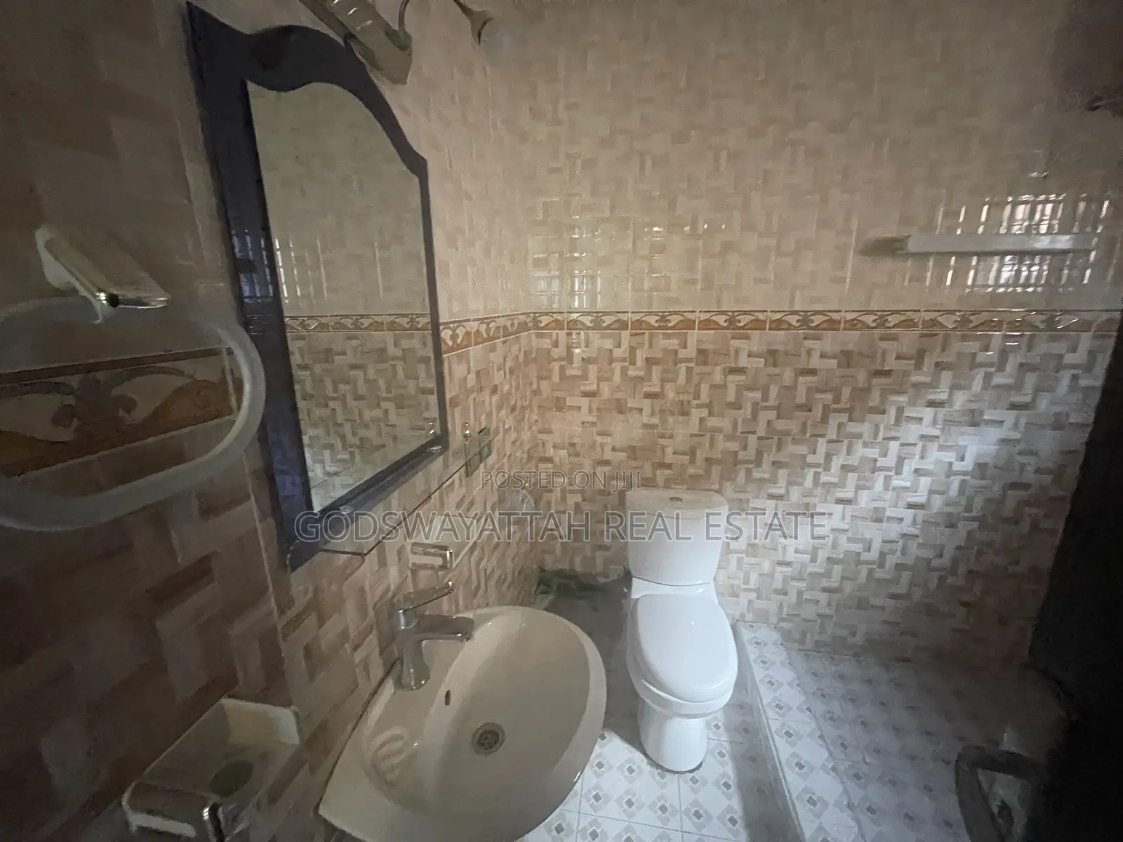 4bdrm House in East Legon, Adjiriganor for rent
