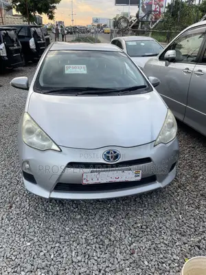 Toyota Aqua 2014 Silver