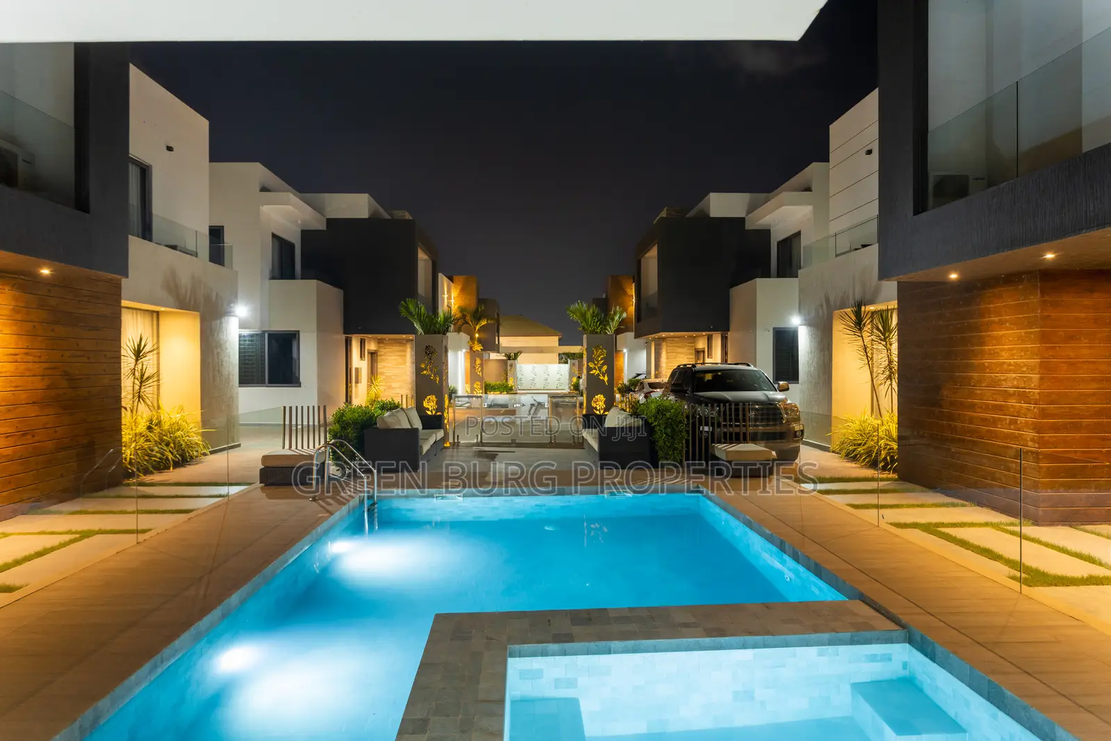 Furnished 4bdrm Townhouse / Terrace in Green, East Legon for rent