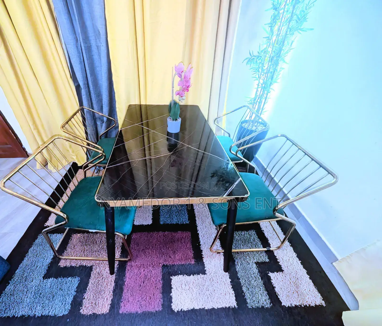 4 Chair Dinning Set With Marble Table for Sale