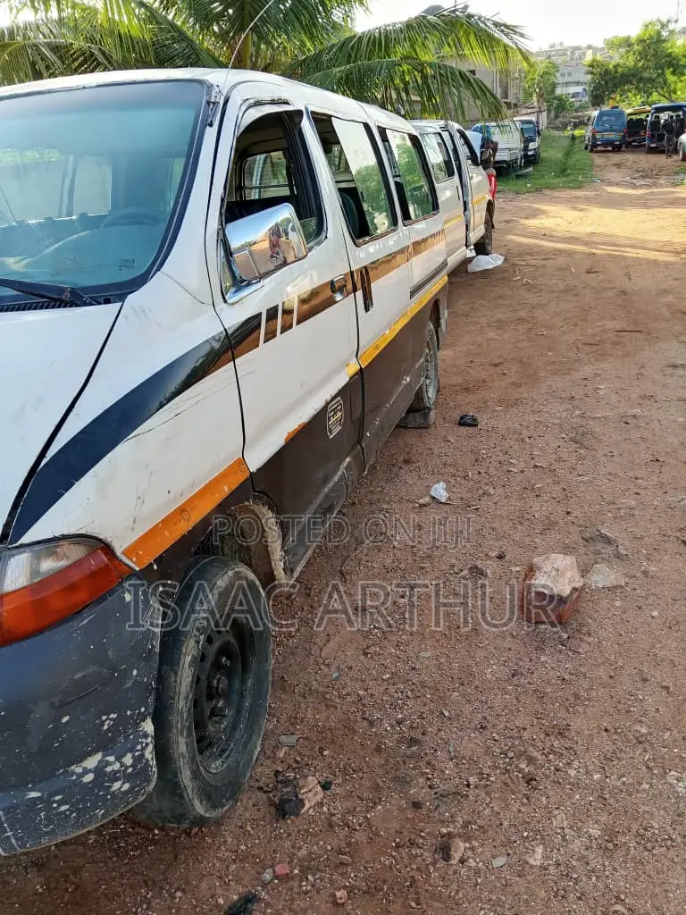 Toyota HiAce 2008 White