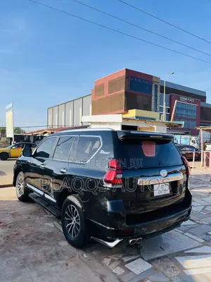 Toyota Land Cruiser Prado 2016 Black