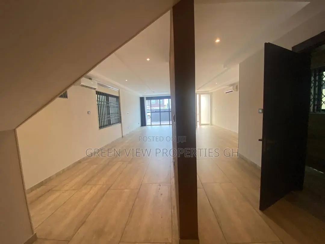 4bdrm Duplex in East Legon for rent