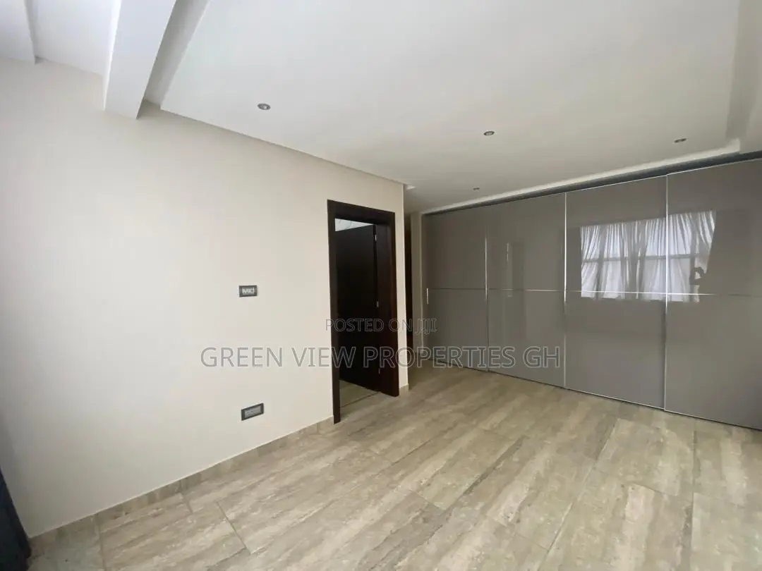 4bdrm Duplex in East Legon for rent