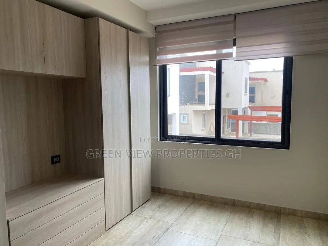 4bdrm Duplex in East Legon for rent