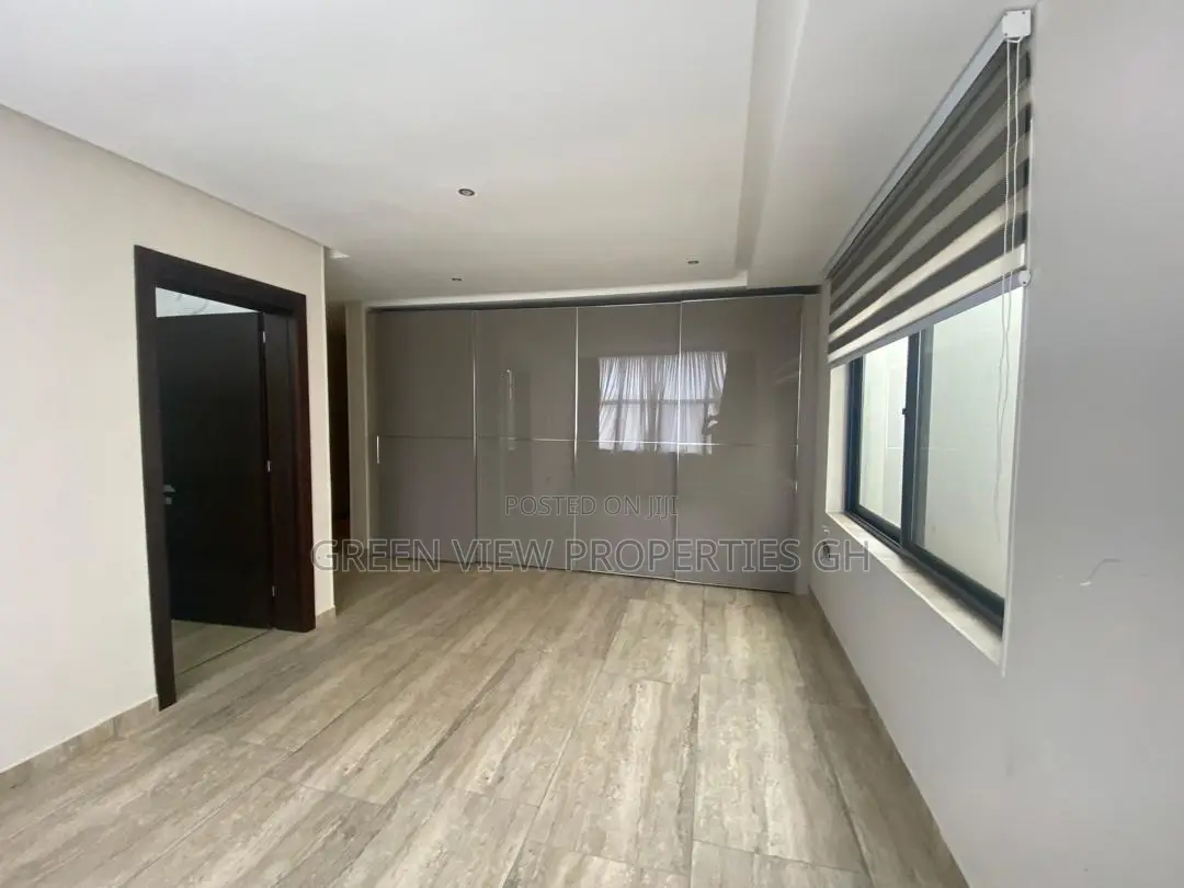 4bdrm Duplex in East Legon for rent
