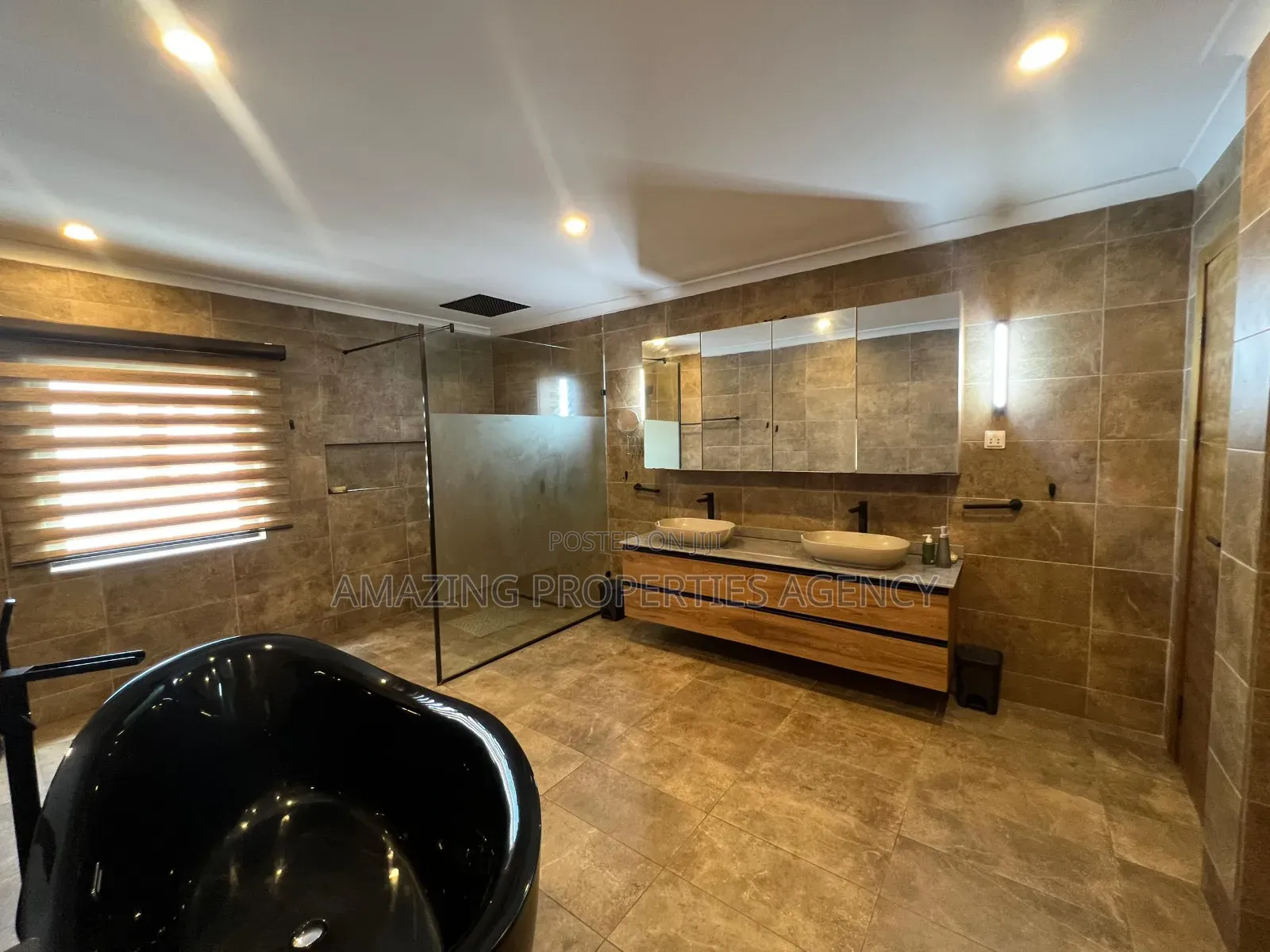 5bdrm House in Cantonment, US Embassy Area for rent
