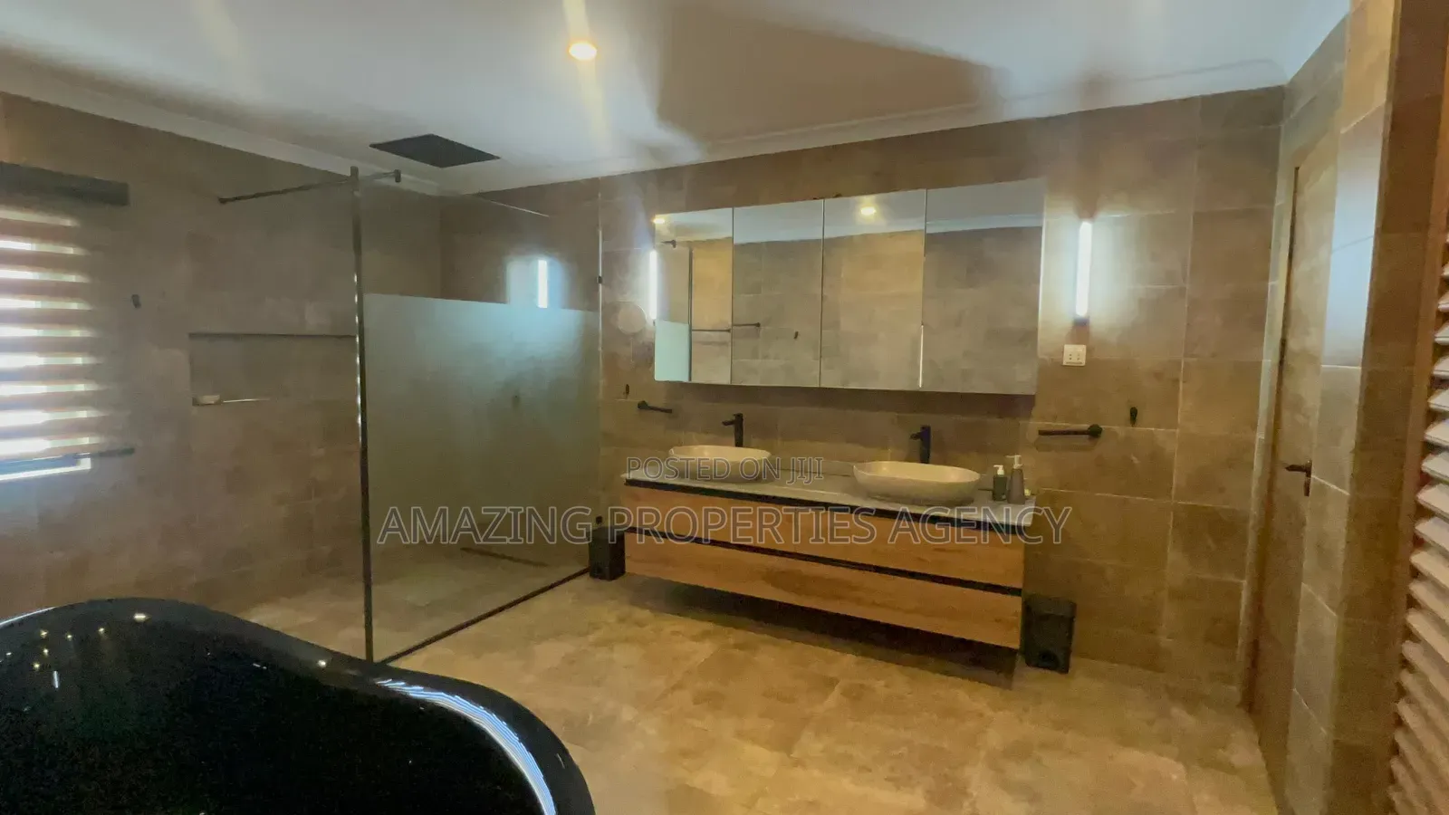 5bdrm House in Cantonment, US Embassy Area for rent
