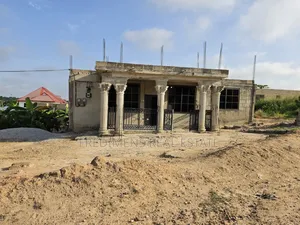 4bdrm Apartment in Fredimens Real, Afigya-Kwabre for sale