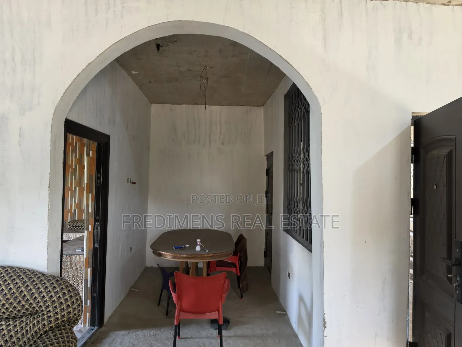 4bdrm Apartment in Fredimens Real, Afigya-Kwabre for sale