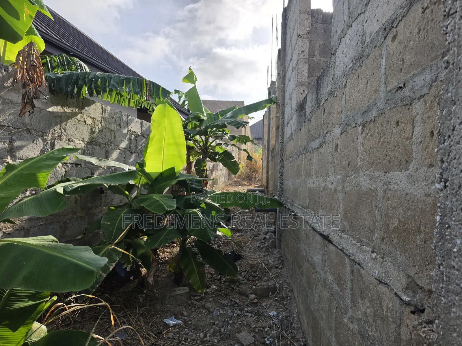 4bdrm Apartment in Fredimens Real, Afigya-Kwabre for sale