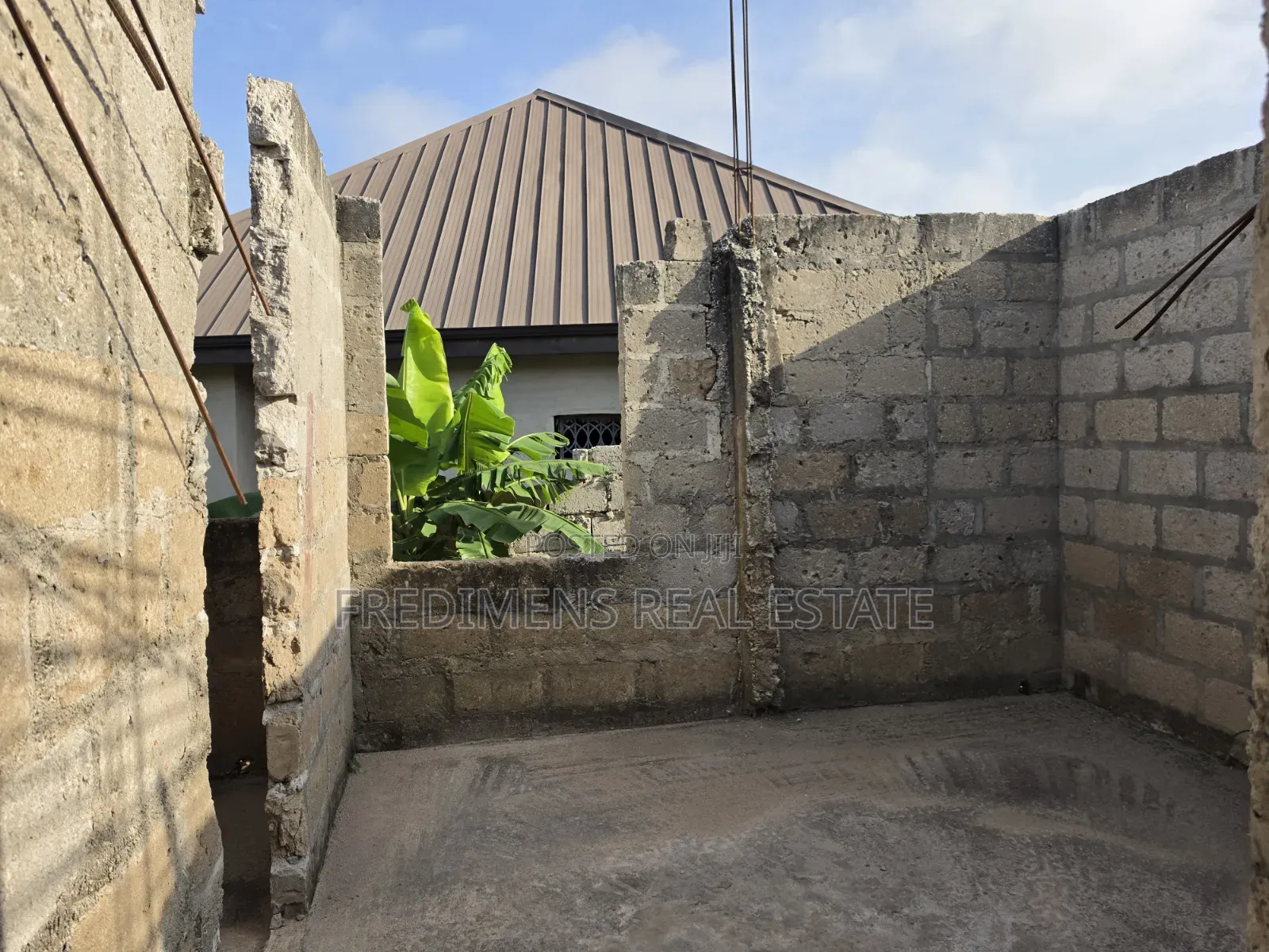 4bdrm Apartment in Fredimens Real, Afigya-Kwabre for sale