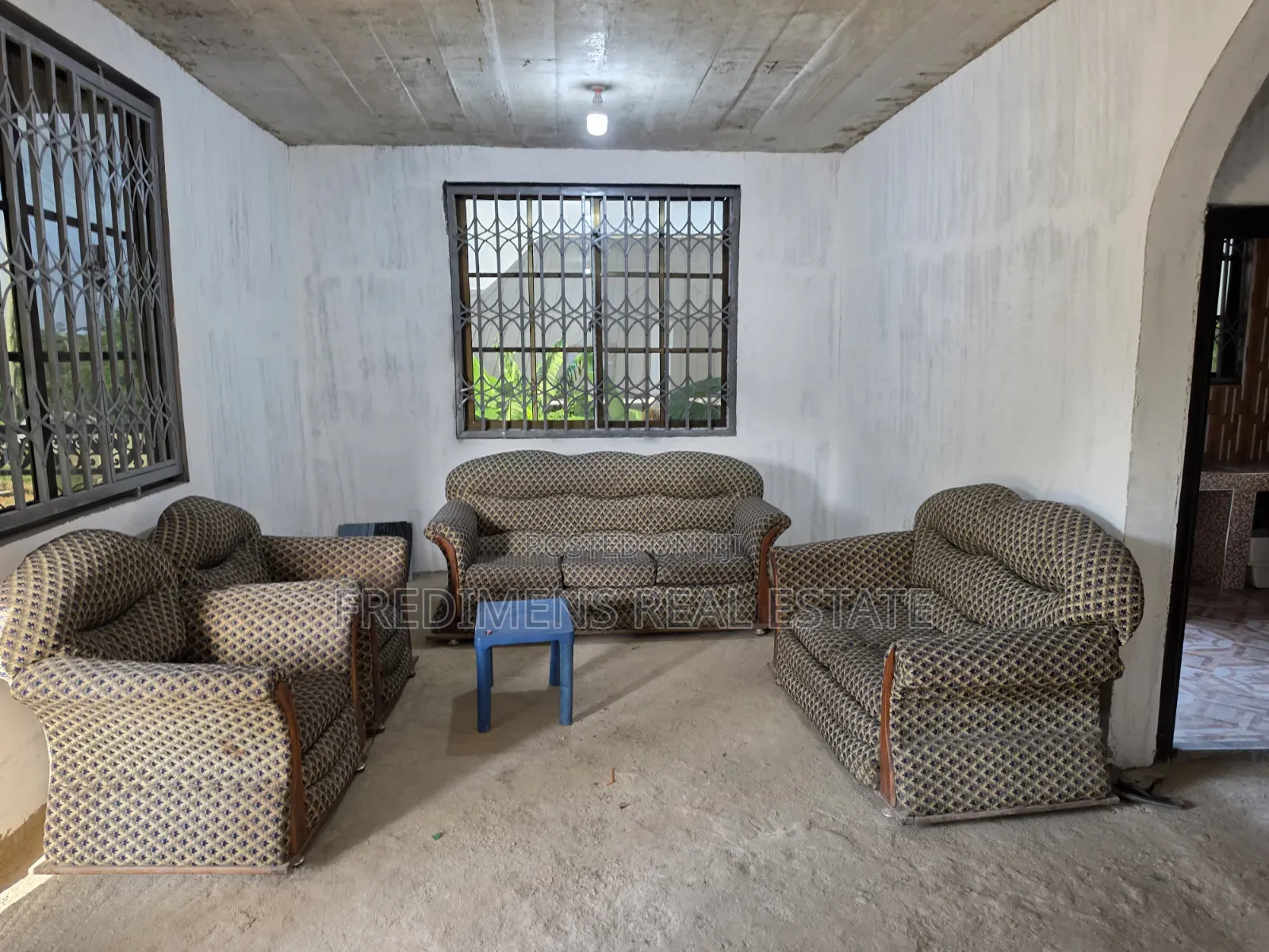 4bdrm Apartment in Fredimens Real, Afigya-Kwabre for sale