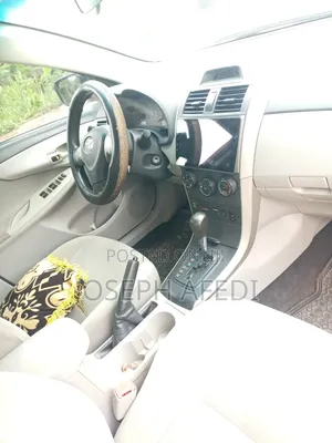 Toyota Corolla LE 4dr Sedan (1.8L 4cyl 4A) 2013 Red