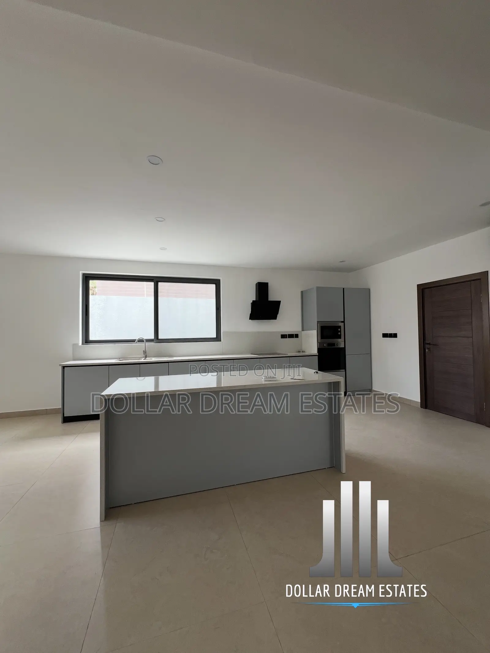 4bdrm House in Adjiriganor for sale
