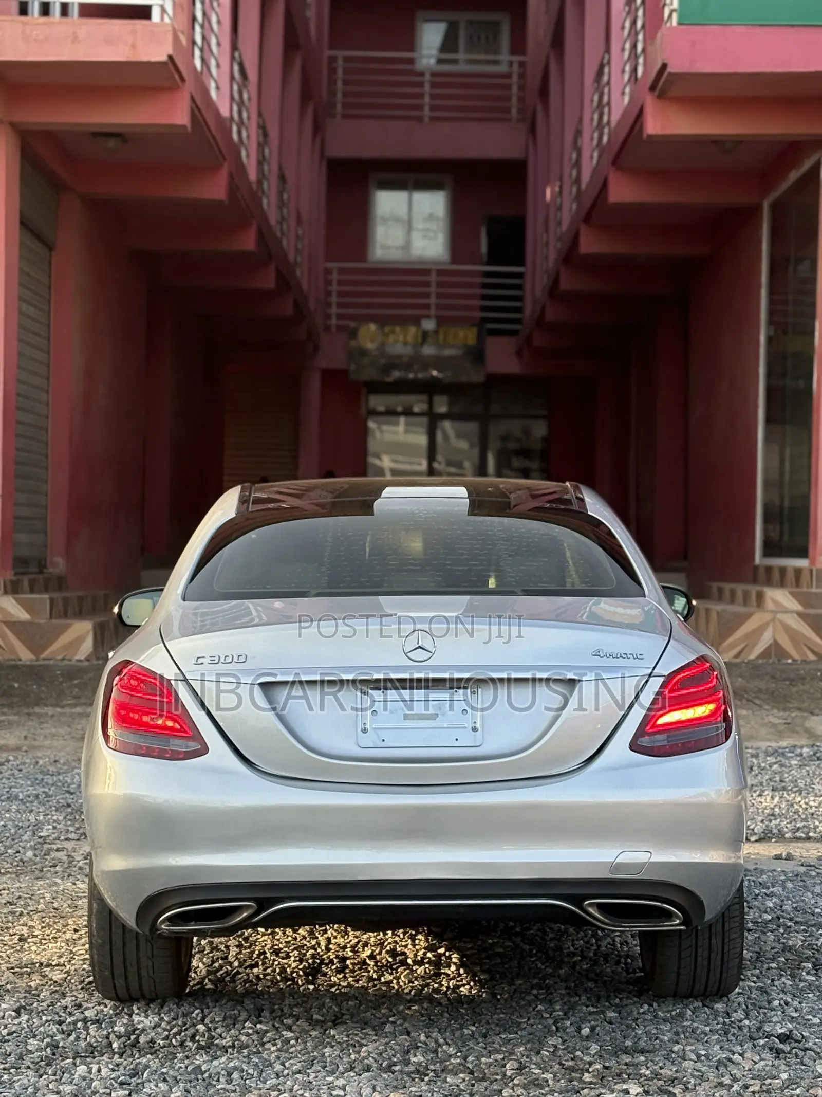 Mercedes-Benz C300 2017 Silver