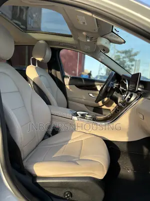 Mercedes-Benz C300 2017 Silver