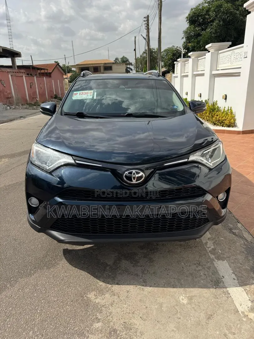 Toyota RAV4 XLE 4dr SUV (2.5L 4cyl 6A) 2018 Blue