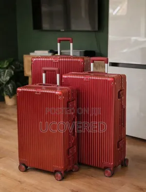 High-Quality Aluminum Suitcases Featuring Hard Shells
